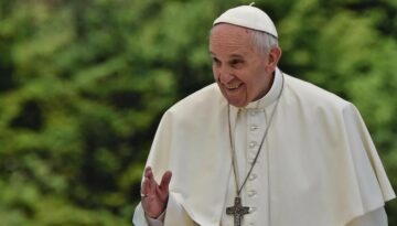 EL PAPA FRANCISCO EMPRENDE PEREGRINAJE AL NORTE DE ITALIA